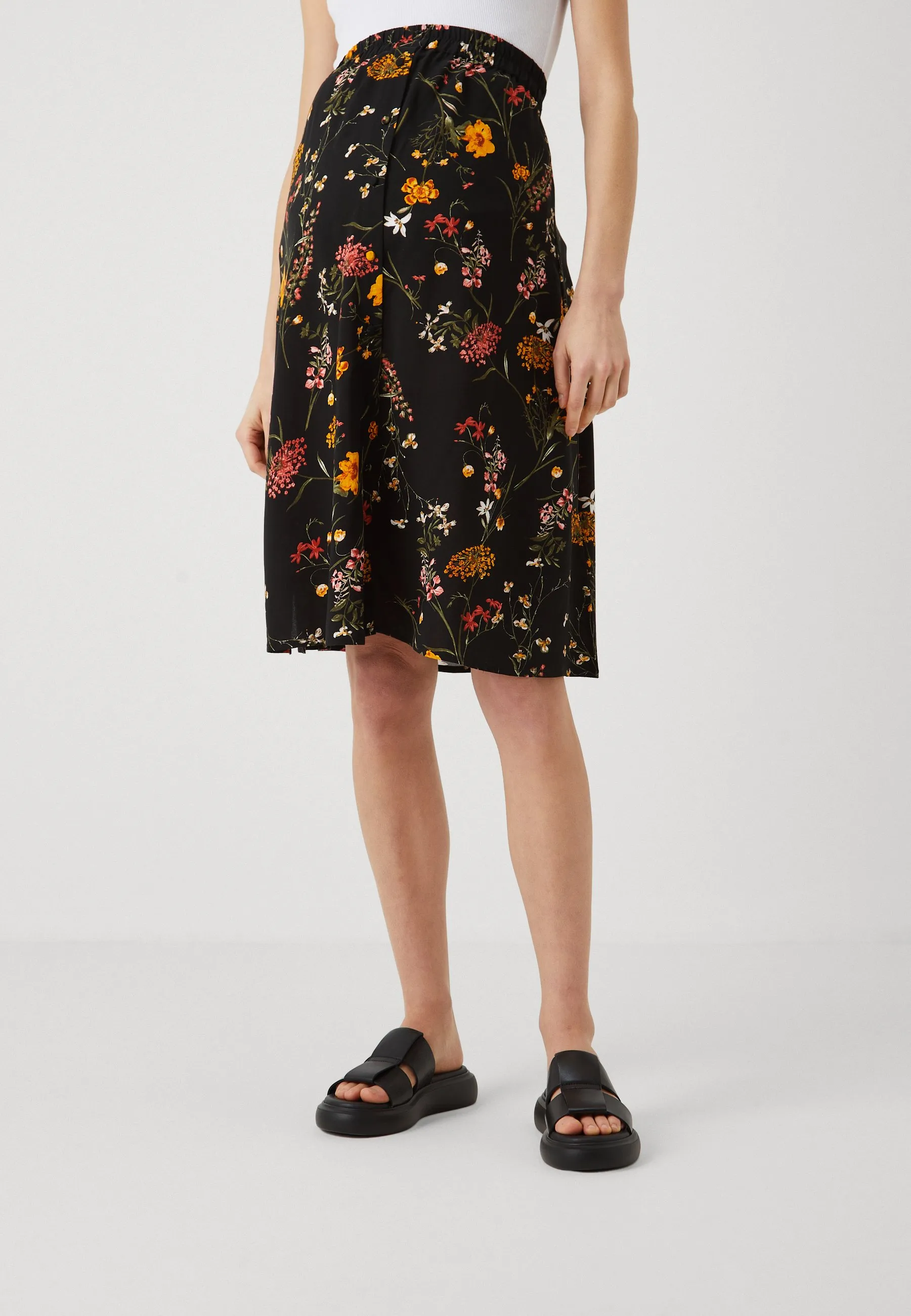 VMMEASY SKIRT NEW - Gonna a campana