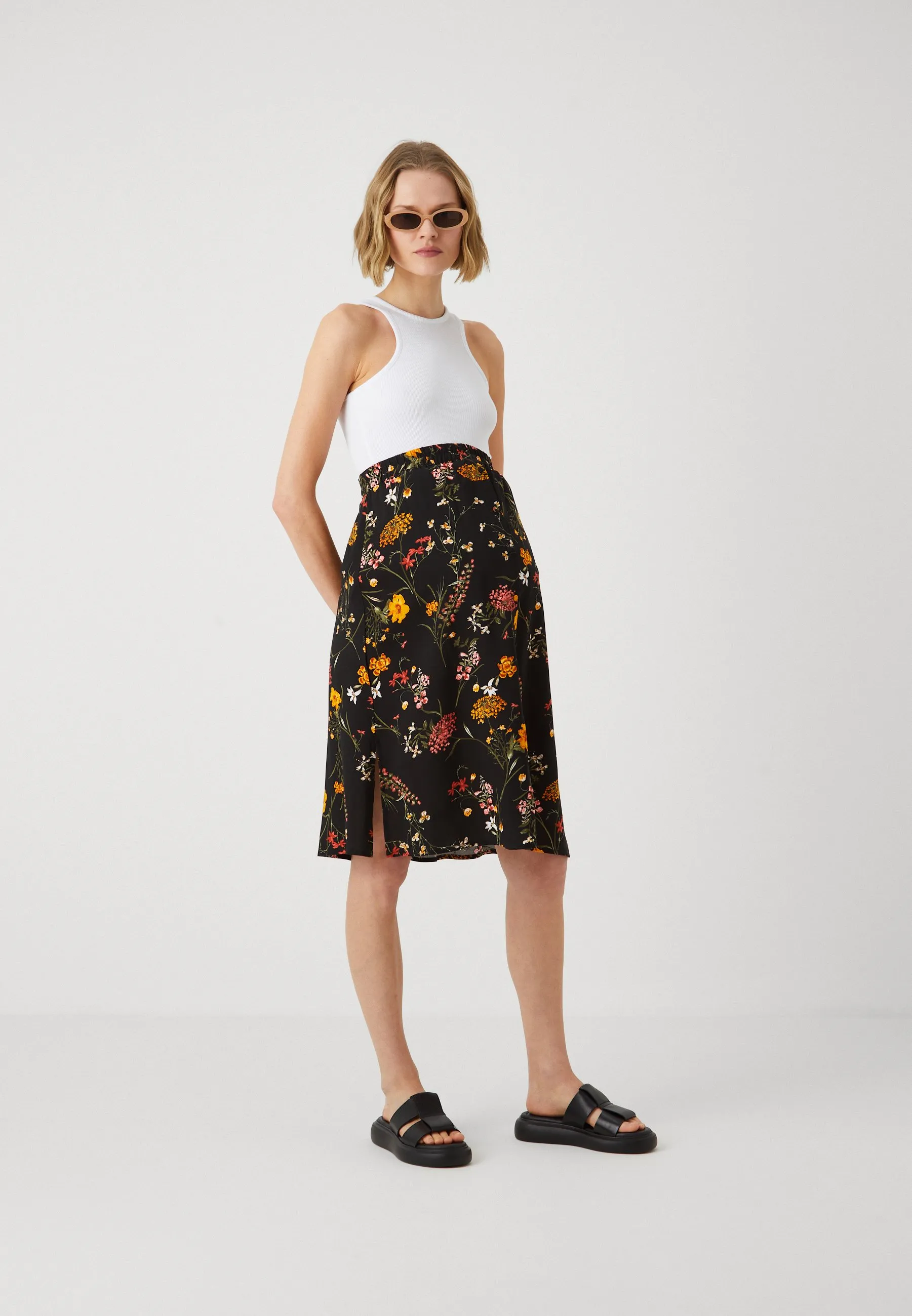 VMMEASY SKIRT NEW - Gonna a campana