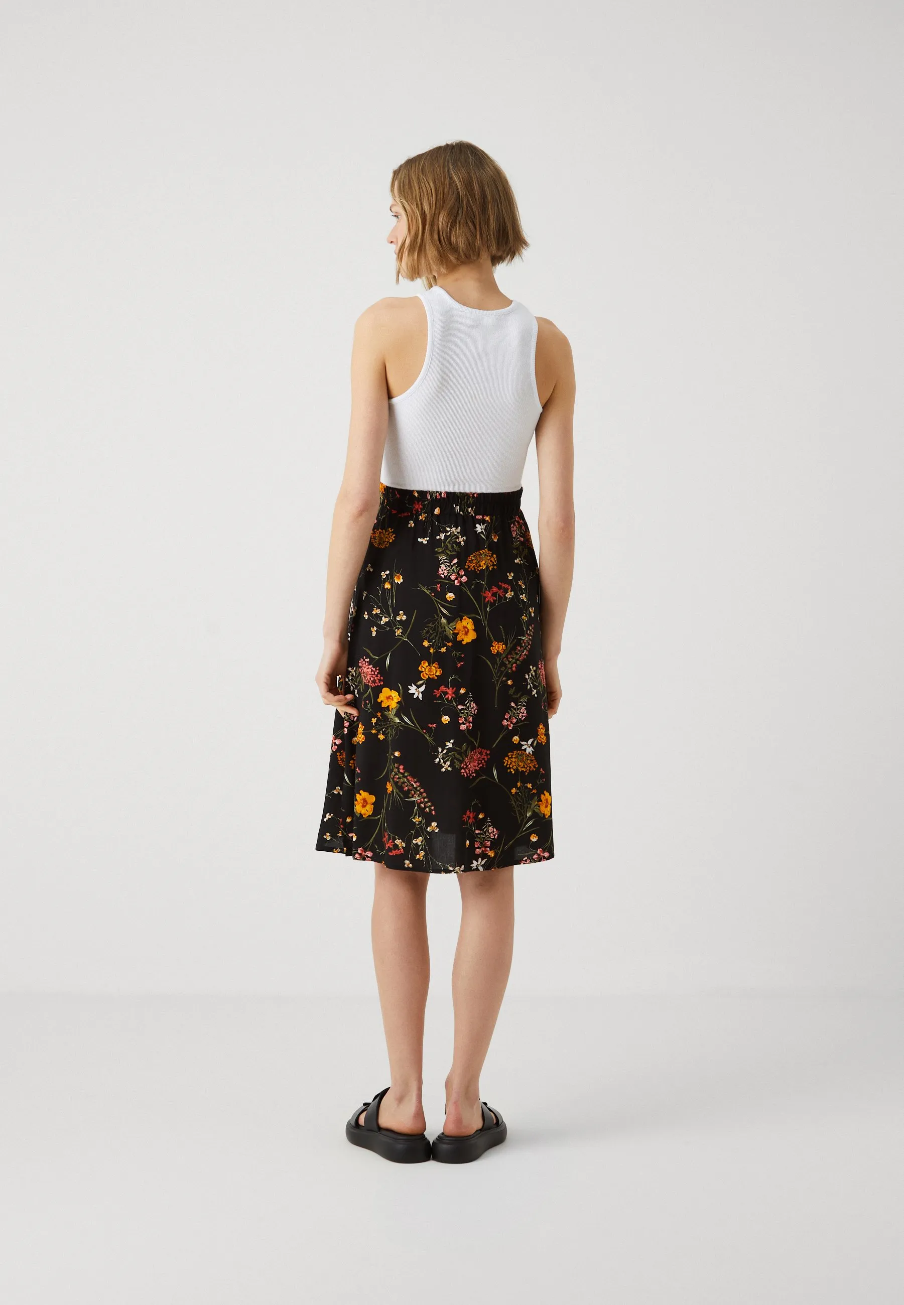 VMMEASY SKIRT NEW - Gonna a campana